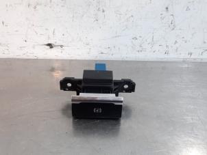 Used Parking brake switch Citroen Grand C4 Spacetourer (3A) 1.5 Blue HDi 130 16V Price € 30,25 Inclusive VAT offered by Autohandel Didier