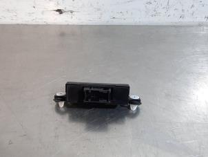 Used Central door locking module Citroen Grand C4 Spacetourer (3A) 1.5 Blue HDi 130 16V Price € 30,25 Inclusive VAT offered by Autohandel Didier