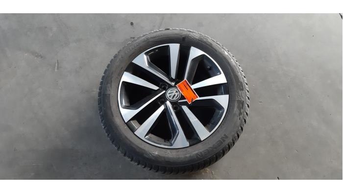 Obrecz + Opona z Volkswagen T-Roc 1.0 TSI 12V BlueMotion 2020