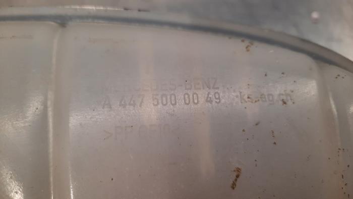 Ausgleichsbehälter van een Mercedes-Benz Vito (447.6) 1.6 111 CDI 16V 2019