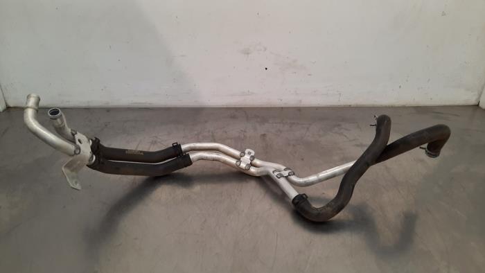 Radiator hose from a Mercedes-Benz Vito (447.6) 1.6 111 CDI 16V 2019