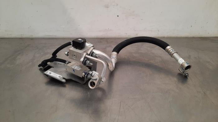Begagnade Kondensor, luftkonditionering Opel Corsa F (UB/UH/UP) Electric, Corsa-e 50kWh Pris € 30,25 Inklusive moms erbjuds av Autohandel Didier