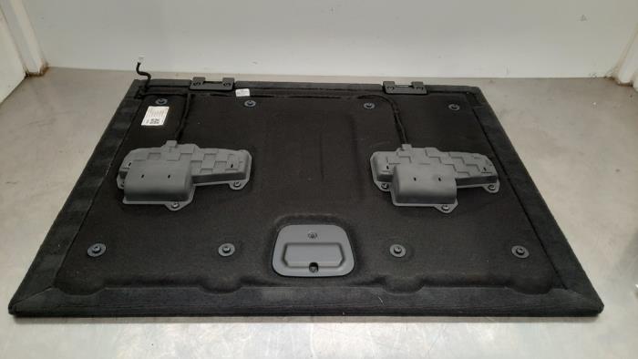 Boot mat from a BMW 3 serie Touring (G21) M340d xDrive 3.0 Mild Hybrid 24V 2021