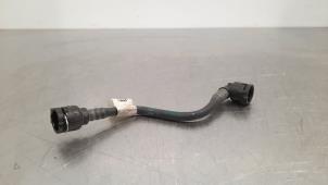 Used Radiator hose BMW 3 serie Touring (G21) M340d xDrive 3.0 Mild Hybrid 24V Price € 21,18 Inclusive VAT offered by Autohandel Didier