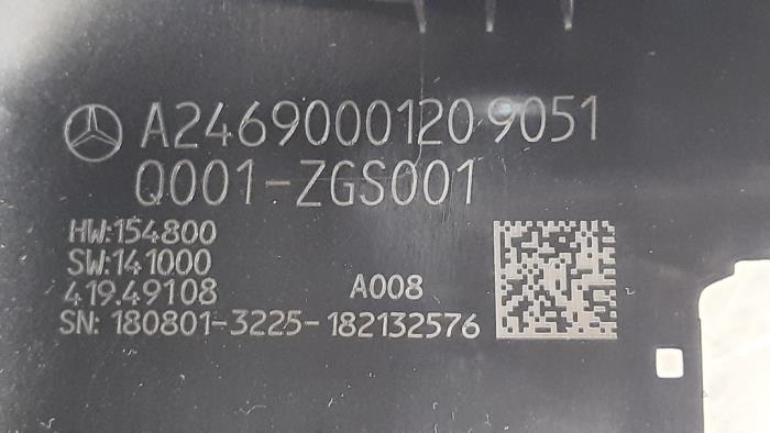Commutateur combi colonne de direction d'un Mercedes-Benz CLA Shooting Brake (117.9) 2.2 CLA-200 CDI 16V 2018