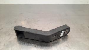 Used Rear bumper bracket, right Opel Astra K Sports Tourer 1.5 CDTi 105 12V Price € 9,08 Inclusive VAT offered by Autohandel Didier