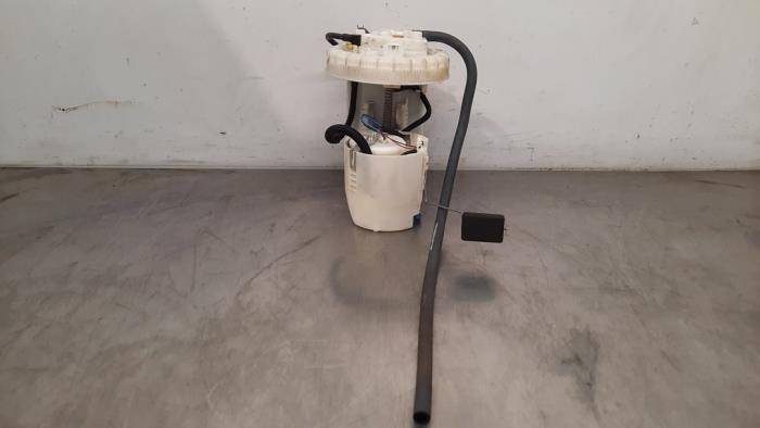 Electric fuel pump from a Lexus CT 200h 1.8 16V 2017