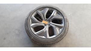 Used Wheel + tyre Landrover Range Rover Sport (L1) 3.0 P440e Price € 1.210,00 Inclusive VAT offered by Autohandel Didier