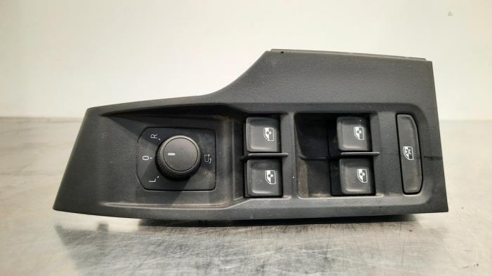 Interruptor combinado de ventanillas de un Seat Arona (KJX) 1.0 TSI 12V 2023