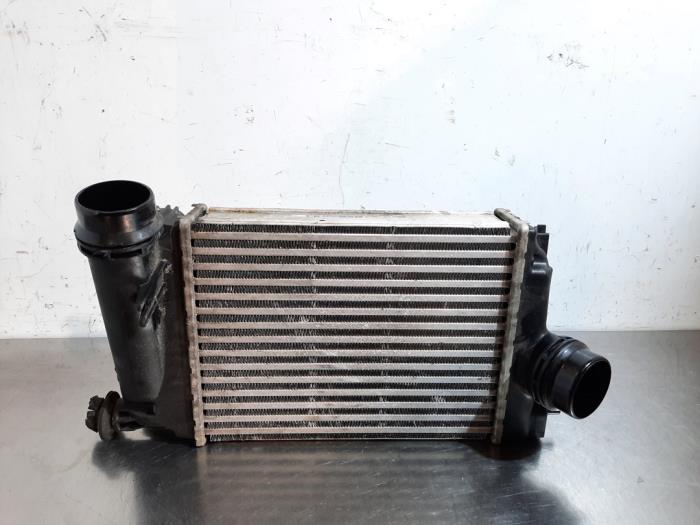 Usados Intercooler Nissan Qashqai (J11) 1.2 DIG-T 16V Precio € 60,50 IVA incluido ofrecido por Autohandel Didier