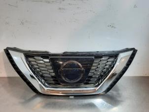 Used Grille Nissan Qashqai (J11) 1.2 DIG-T 16V Price € 260,15 Inclusive VAT offered by Autohandel Didier