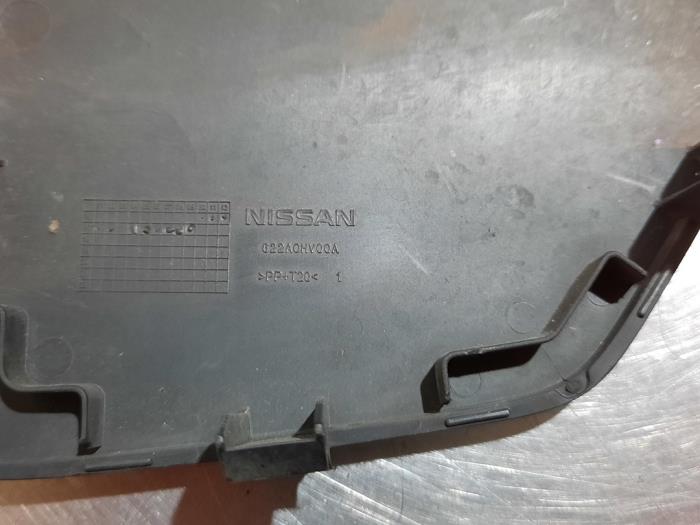 Abdeckkappe Abschleppöse vorne van een Nissan Qashqai (J11) 1.2 DIG-T 16V 2017