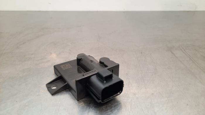 Usagé Module pompe carburant Landrover Range Rover Sport (L1) 3.0 P440e Prix € 133,10 Prix TTC proposé par Autohandel Didier