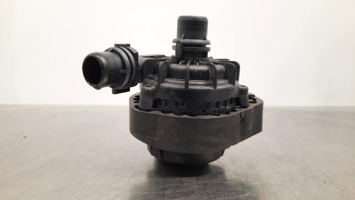 Begagnade Extra vattenpump Landrover Range Rover Sport (L1) 3.0 P440e Pris € 102,85 Inklusive moms erbjuds av Autohandel Didier