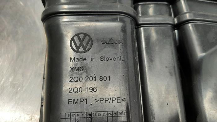Filtro de carbón de un Volkswagen Polo VI (AW1) 1.0 TSI 12V 2018