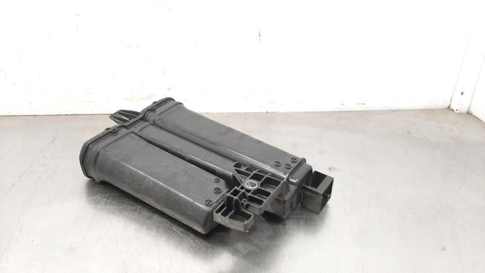 Filtro de carbón de un Volkswagen Polo VI (AW1) 1.0 TSI 12V 2018