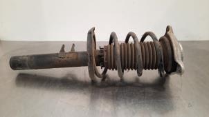 Used Fronts shock absorber, left Mercedes B (W247) 1.3 B-180 Turbo 16V Price € 260,15 Inclusive VAT offered by Autohandel Didier