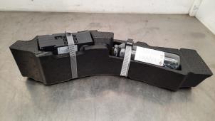 Used Tyre repair kit Audi A6 (C8) Price on request offered by Autohandel Didier