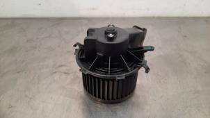 Used Heating and ventilation fan motor Citroen Jumper (U9) 2.2 Blue HDi 140 Price € 60,50 Inclusive VAT offered by Autohandel Didier