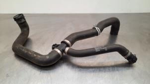 Used Radiator hose Mercedes B (W247) 1.3 B-200 Turbo 16V Price € 42,35 Inclusive VAT offered by Autohandel Didier