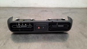 Used Dashboard vent Opel Combo Cargo 1.6 CDTI 100 Price € 36,30 Inclusive VAT offered by Autohandel Didier