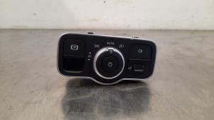 Used AIH headlight switch Mercedes B (W247) 1.3 B-180 Turbo 16V Price € 36,30 Inclusive VAT offered by Autohandel Didier