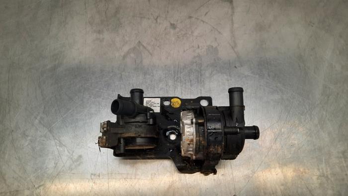 Begagnade Extra vattenpump Seat Leon (KLB) 2.0 TDI 16V Pris € 54,45 Inklusive moms erbjuds av Autohandel Didier