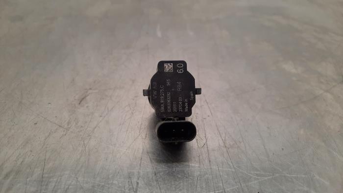 PDC Sensor from a Seat Leon (KLB) 2.0 TDI 16V 2020