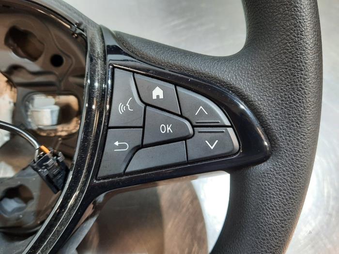 Steering wheel from a Dacia Sandero III 1.0 TCe 90 12V 2021