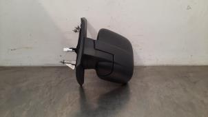Used Wing mirror, left Renault Trafic (1FL/2FL/3FL/4FL) 2.0 dCi 16V 145 Price on request offered by Autohandel Didier