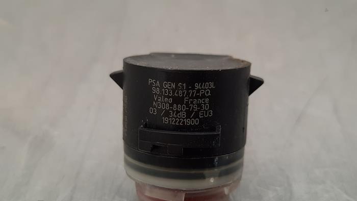 PDC Sensor van een Opel Corsa F (UB/UH/UP) 1.2 Turbo 12V 100 2023