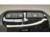 Palanca selectora caja de cambios automática de un Opel Corsa F (UB/UH/UP) 1.2 Turbo 12V 100 2023