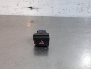Used Panic lighting switch Peugeot 208 I (CA/CC/CK/CL) 1.2 Vti 12V PureTech 82 Price € 12,10 Inclusive VAT offered by Autohandel Didier