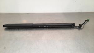 Used Rear gas strut, right Peugeot 308 SW (F4/FC/FR) 1.2 12V PureTech 130 Price € 163,35 Inclusive VAT offered by Autohandel Didier