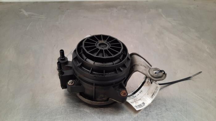 Begagnade Bränslefilter Mercedes A (177.0) 1.5 A-180d Pris € 42,35 Inklusive moms erbjuds av Autohandel Didier