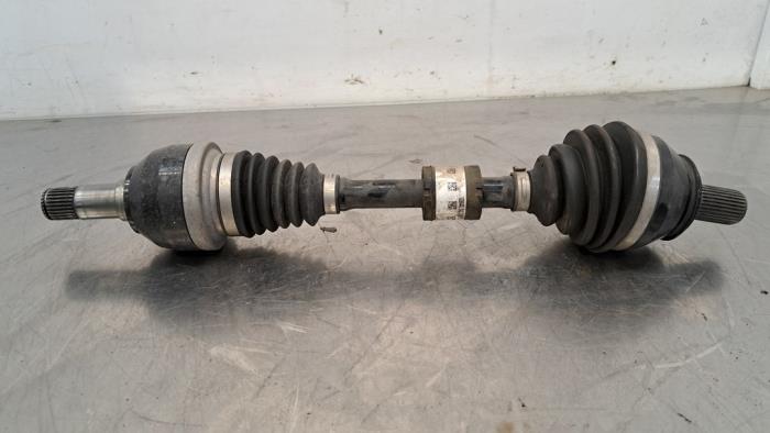 Front drive shaft, left from a Mercedes-Benz A (177.0) 1.3 A-180 Turbo 16V 2021