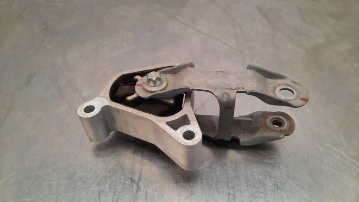 Used Engine mount Mercedes Vito (447.6) 1.7 110 CDI 16V Price € 24,20 Inclusive VAT offered by Autohandel Didier