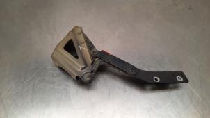 Used Bonnet Hinge Fiat Fiorino (225) 1.3 D 16V Multijet Price on request offered by Autohandel Didier