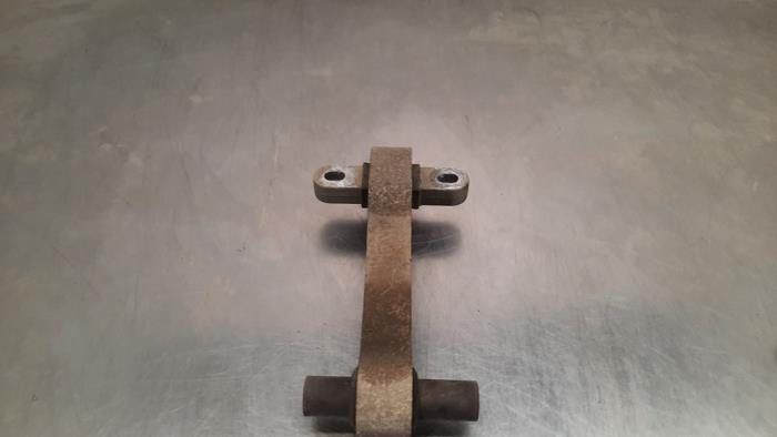 Engine mount from a Fiat Fiorino (225) 1.3 D 16V Multijet 2018
