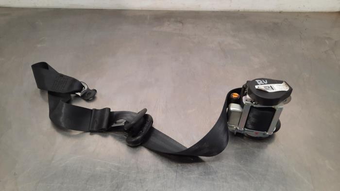 Front seatbelt, right from a Fiat Fiorino (225) 1.3 D 16V Multijet 2018