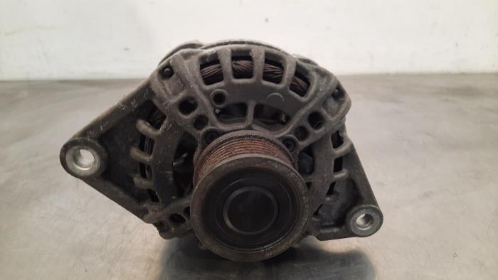 Usagé Dynamo Iveco New Daily VI 33S12, 35C12, 35S12 Prix € 163,35 Prix TTC proposé par Autohandel Didier