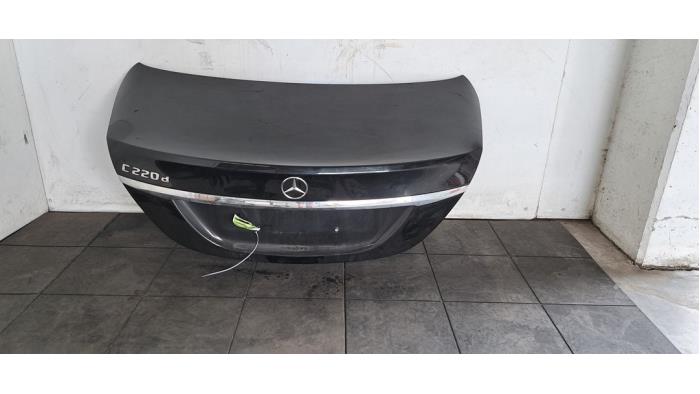 Begagnade Baklucka Mercedes C (W205) C-220d 2.0 Turbo 16V Pris € 459,80 Inklusive moms erbjuds av Autohandel Didier
