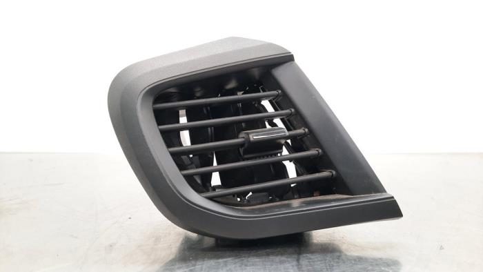 Dashboard vent from a Citroën Jumpy 2.0 Blue HDI 120 2019