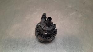 Used Additional water pump Mercedes C (W206) C-220d 2.0 Turbo 16V Price € 90,75 Inclusive VAT offered by Autohandel Didier