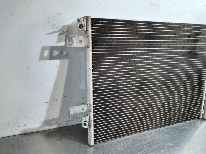 Condensateur clim d'un Peugeot 308 SW (L4/L9/LC/LJ/LR) 1.5 BlueHDi 130 2019