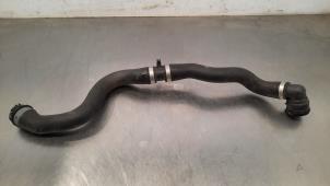 Used Radiator hose Mercedes CLA (118.3) 2.0 CLA-180d Price € 21,18 Inclusive VAT offered by Autohandel Didier