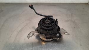 Used Fuel filter Mercedes CLA (118.3) 2.0 CLA-180d Price on request offered by Autohandel Didier