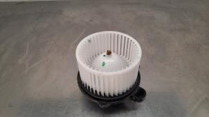 Usados Motor de ventilador de calefactor Hyundai i20 (BC3) 1.2 16V Precio de solicitud ofrecido por Autohandel Didier