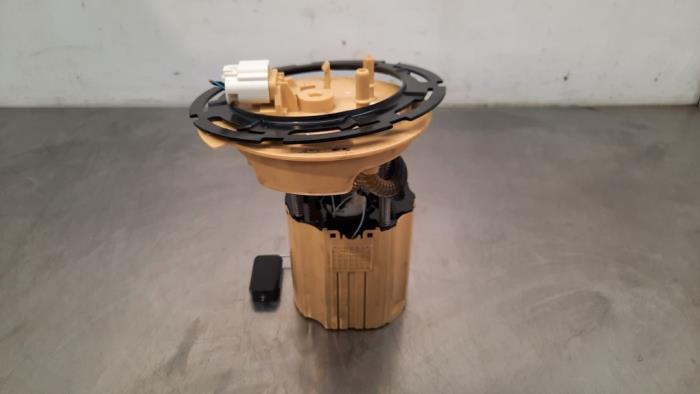Bomba eléctrica de combustible de un Opel Astra K Sports Tourer 1.5 CDTi 105 12V 2021