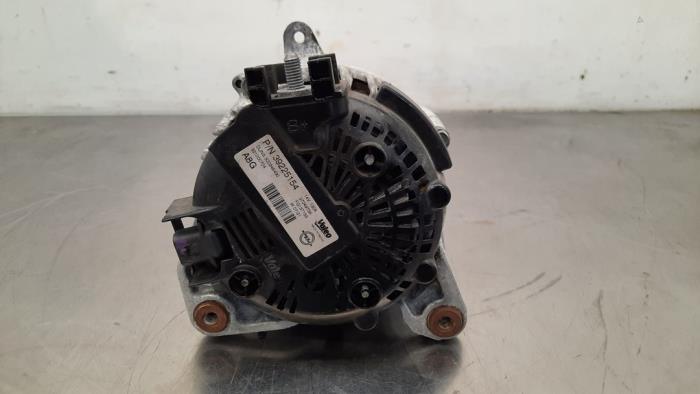 Dynamo from a Opel Astra K Sports Tourer 1.5 CDTi 105 12V 2021